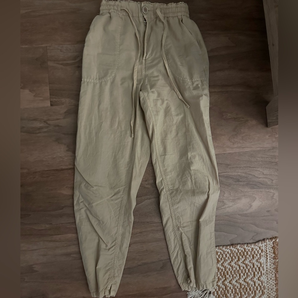 Tie khaki joggers